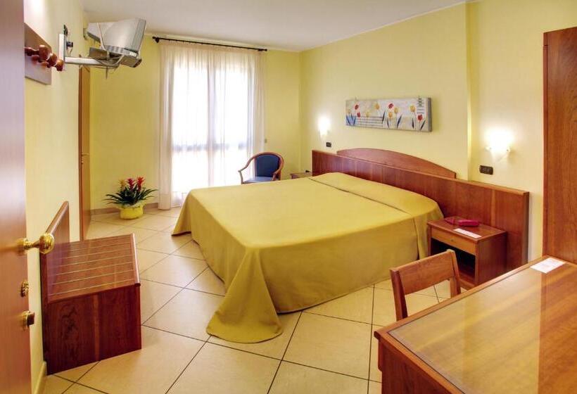 Классический Номер, Lo Scacciapensieri Hotel & Restaurant