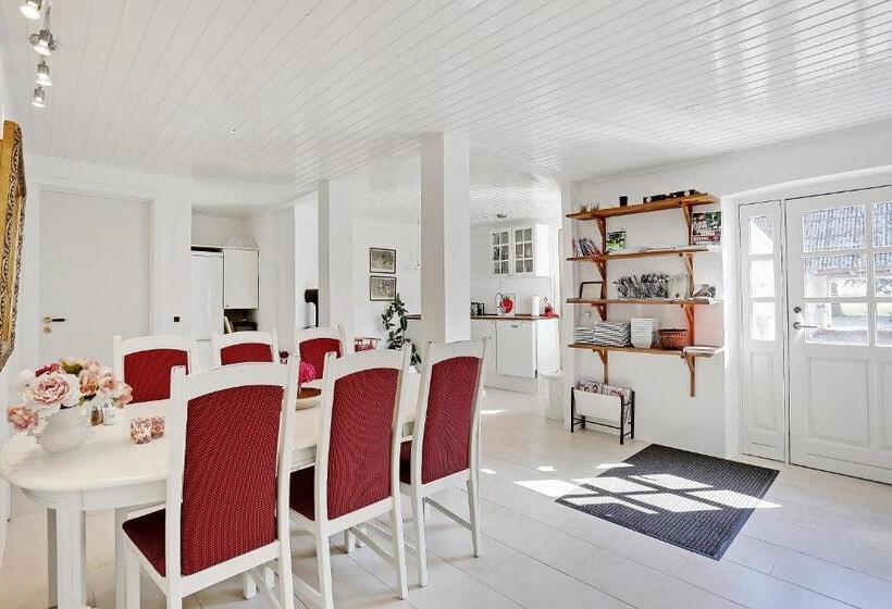 Номер Стандарт, Bed And Breakfast åløkke