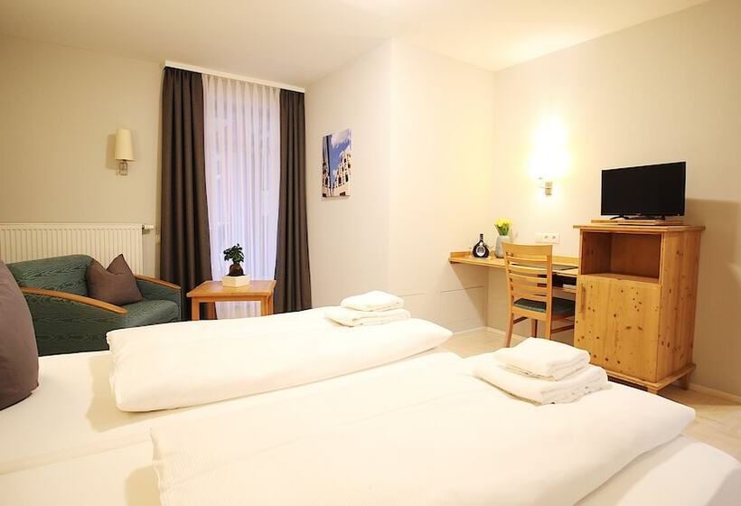 Семейный Номер, Aparthotel Alte Schmiede Dettelbach