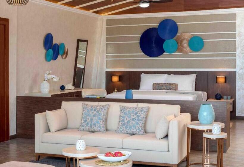 Люкс Повышенной Комфортности, Anantara World Islands Dubai Resort