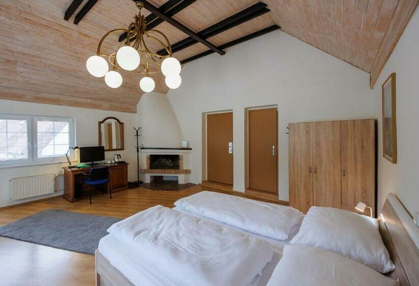 Семейный Номер, Pension U Golfu Cihelny