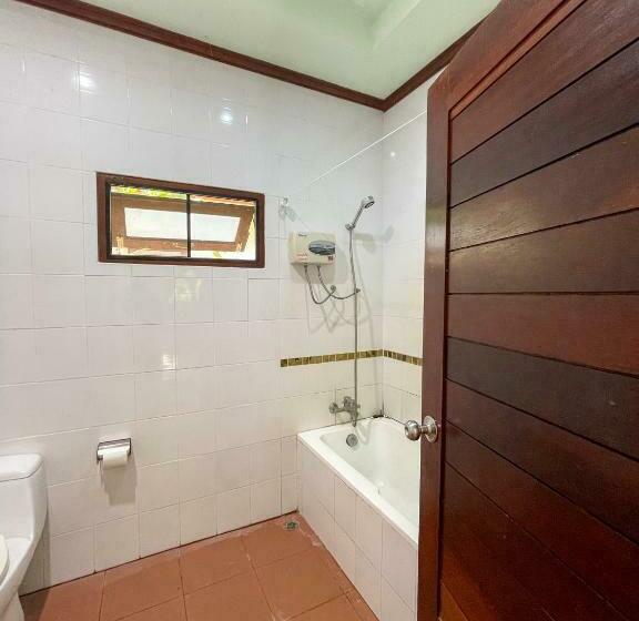 Семейный Номер, Mingmongkol Resort