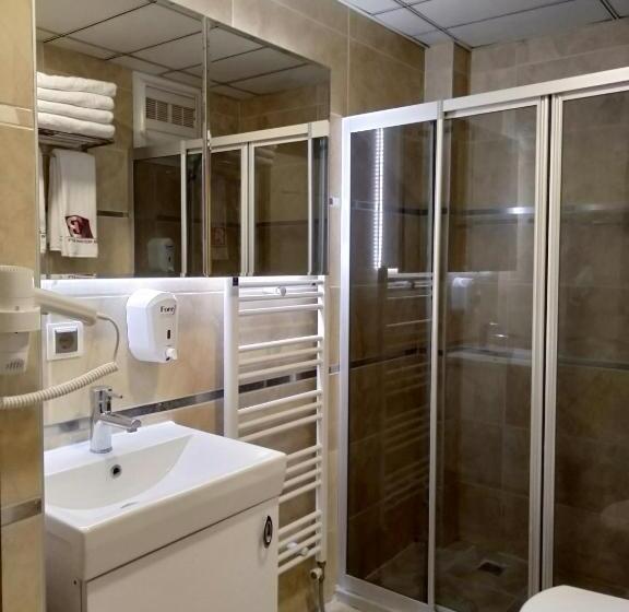 Номер Стандарт Трехместный, Kb Apart Otel