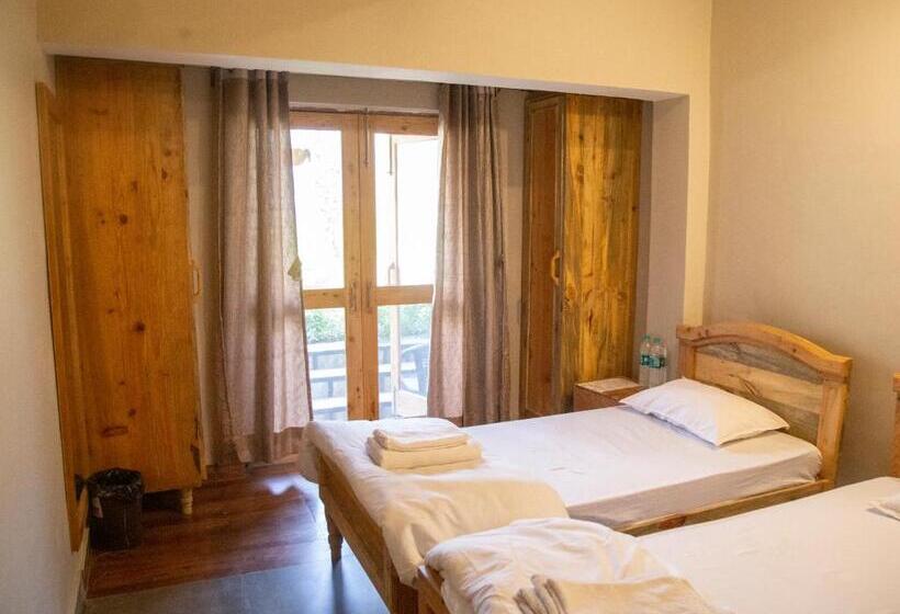 이코노미 룸, Osho Himalayas Wellness Resort