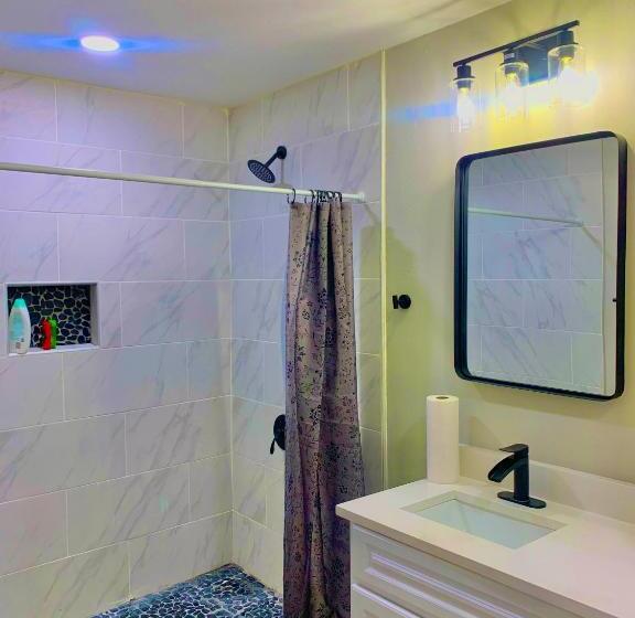 スタンダード４人部屋, Stop Inn Stay Hostel