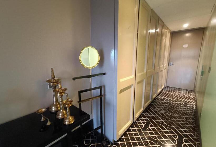 Номер Deluxe, Boulevard By Design Hotel Chennai
