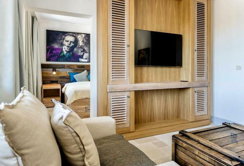 Студия Стандарт, Castro Mesembria Boutique