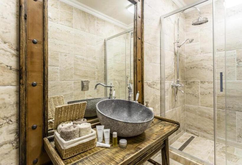 Студия Стандарт, Castro Mesembria Boutique