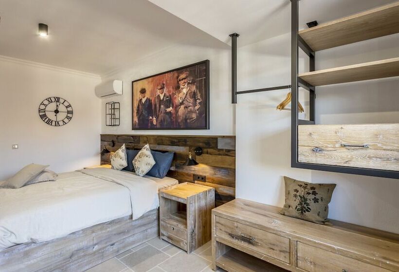 Номер Стандарт, Castro Mesembria Boutique