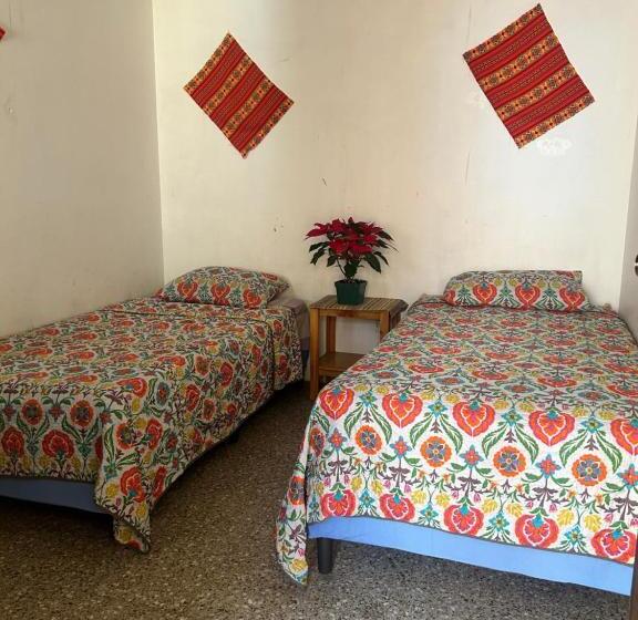 اتاق استاندارد, Esperanza Hostel