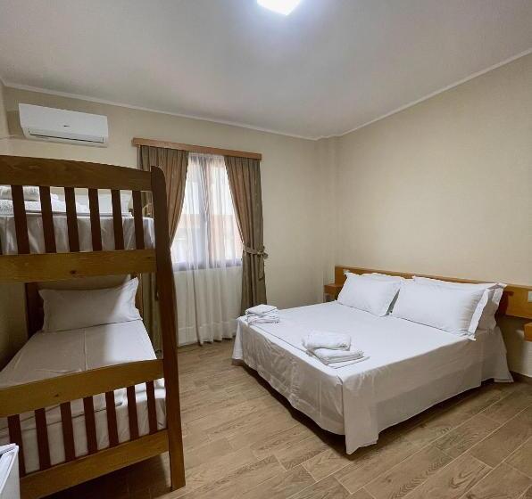 اتاق خانوادگی, Tékada Hotel & Restaurant