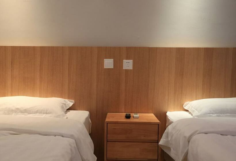 اتاق کلاس بیزنس, Lab Hostel