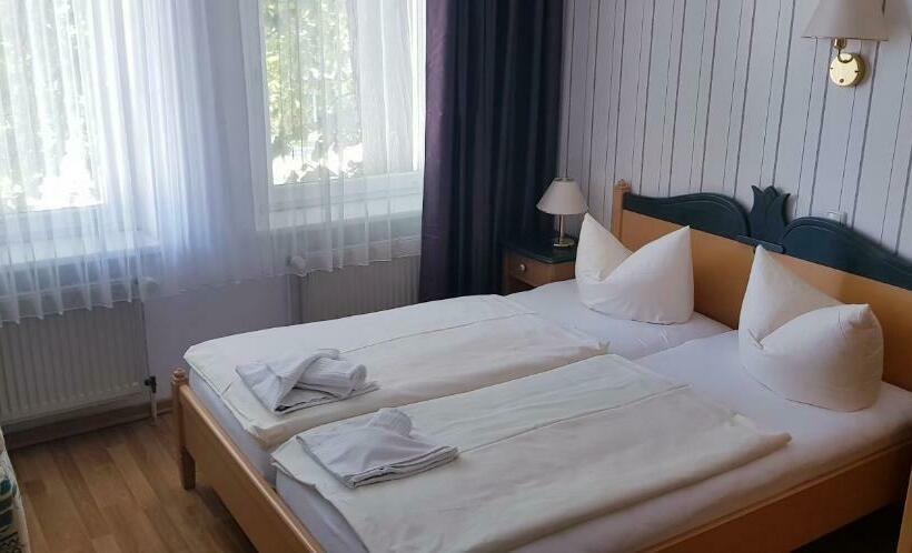 غرفة قياسية ثلاثية, Restaurant Und Pension Zur Nassen Ecke