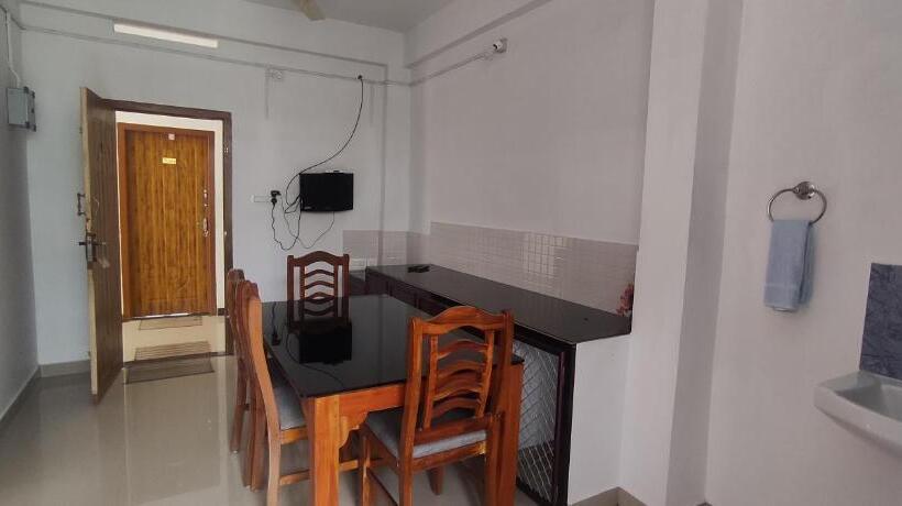 Четырехместный Номер Стандарт, Norwegian Homes Guest House  Munnar