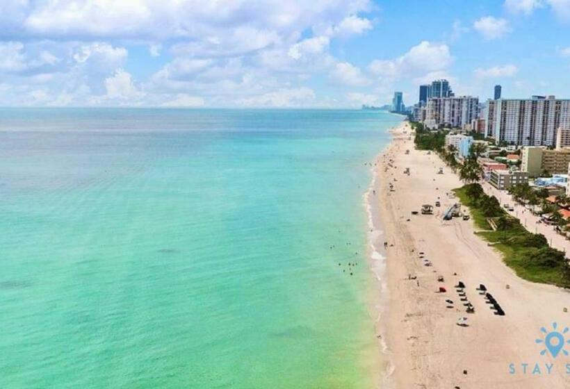 منزل غرفة نوم واحدة, Rooftop Pool   Hot Tub   Hollywood Beach Broad   Walk