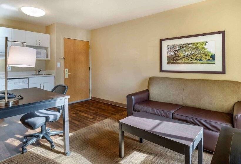 Студия Deluxe, Extended Stay America Suites  Boston  Westborough  Computer Dr
