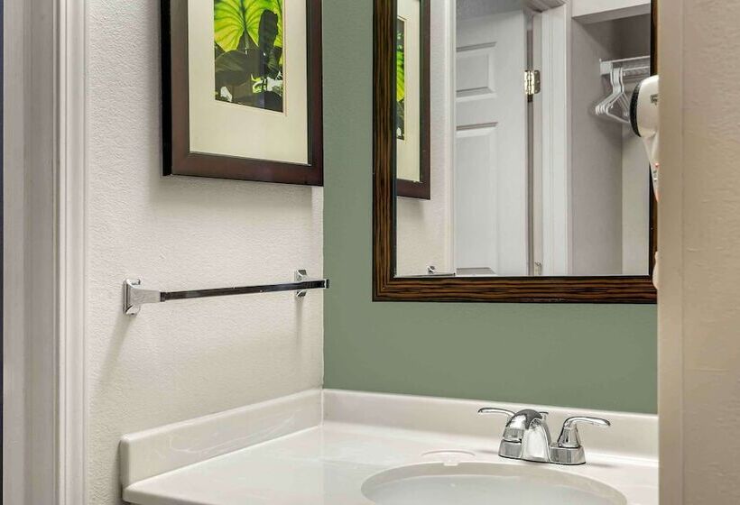 Студия Deluxe, Extended Stay America Suites  Boston  Westborough  Computer Dr