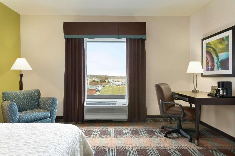 带大床的标准间, Hampton Inn & Suites York South