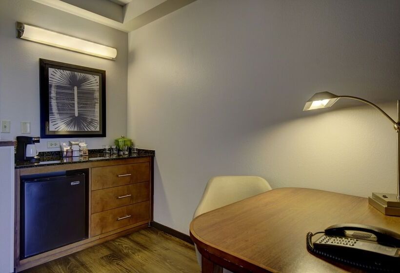 带2个双人床的标准工作室, Hyatt Place Grand Rapids South