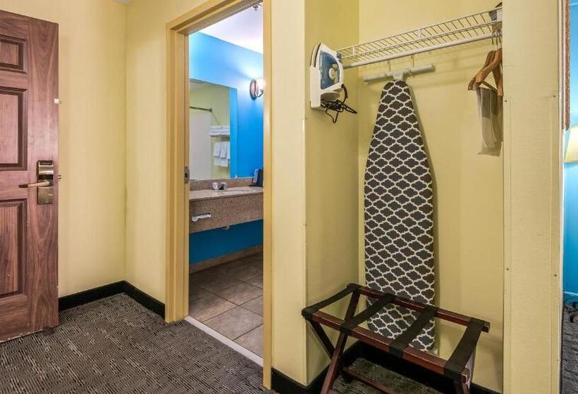 Номер Стандарт Трехместный, Magnuson Hotel Wildwood Inn Crawfordville