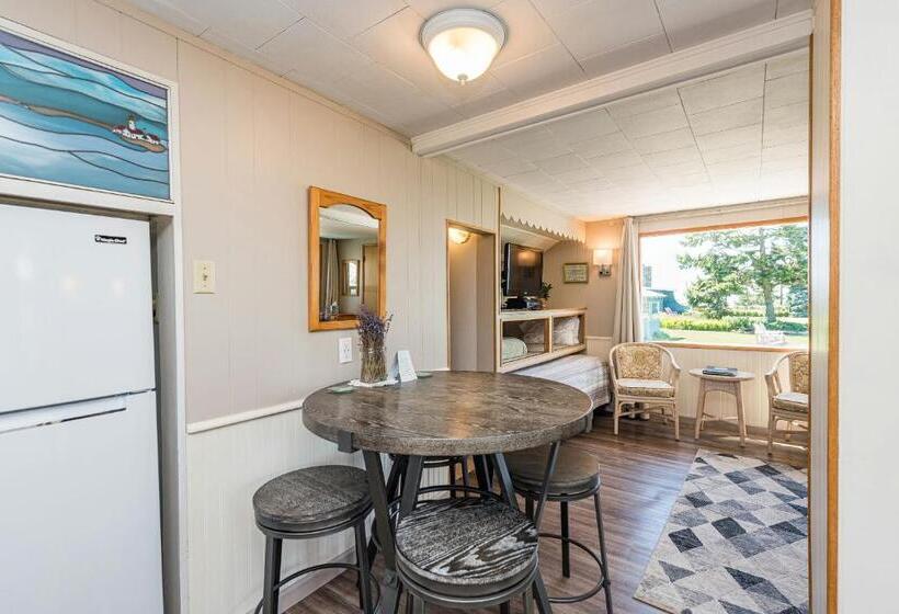 디럭스 방갈로, Juan De Fuca Cottages