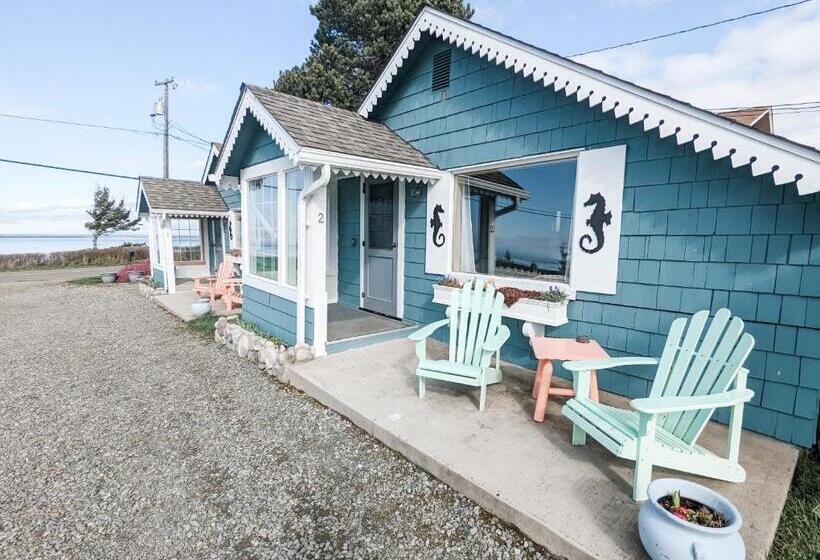 디럭스 방갈로, Juan De Fuca Cottages
