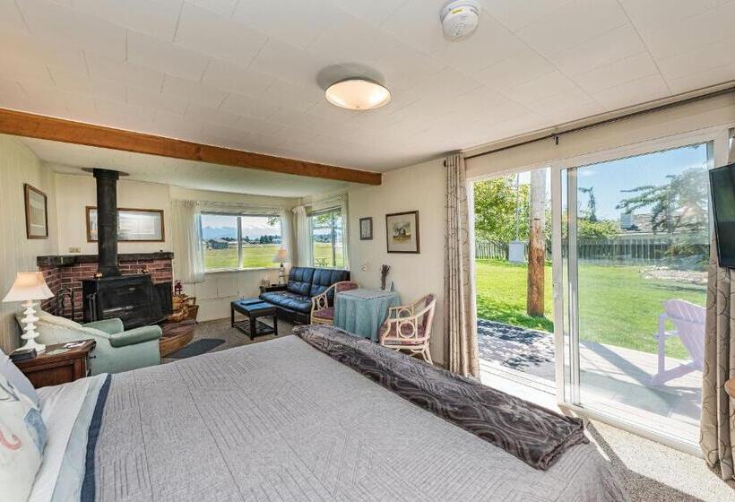 스탠다드 룸 킹사이즈 침대, Juan De Fuca Cottages