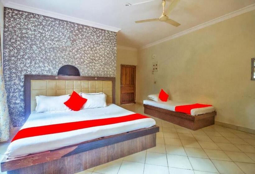 Трехместный Номер Deluxe, Staymaker 7th Heaven Holiday Resort