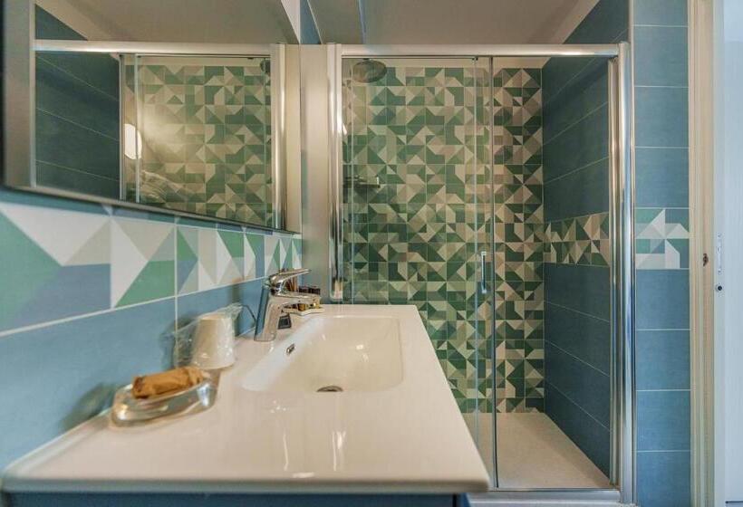 Трехместный Superior Вид на Море, Le Rondinelle Rooms