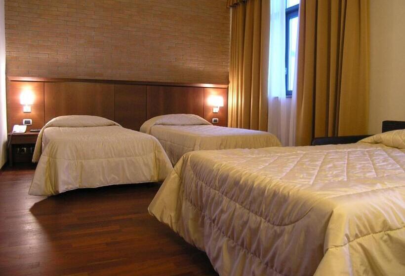 スタンダードトリプルルーム, Dado Hotel International