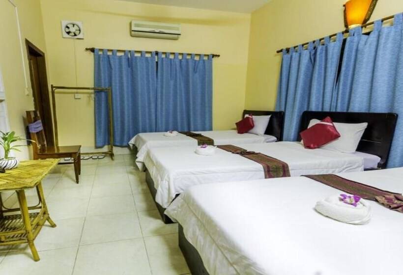 اتاق استاندارد سه نفره, Bou Savy Guesthouse