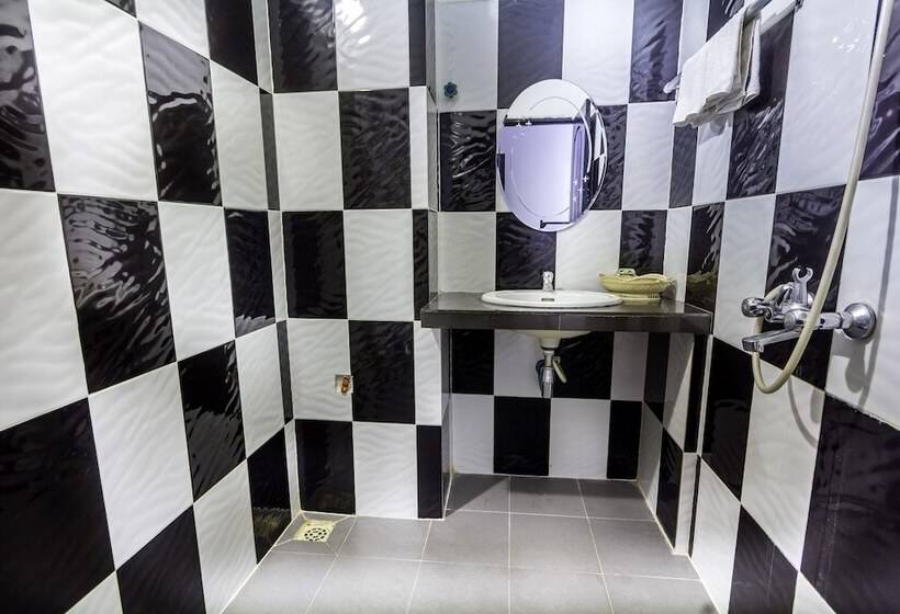 اتاق خانوادگی, Bou Savy Guesthouse