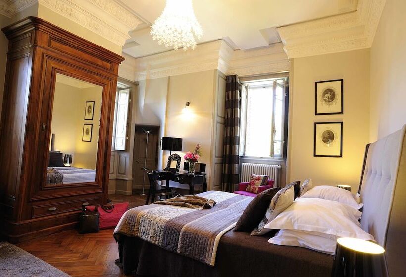 Полулюкс, Château Clément   Teritoria