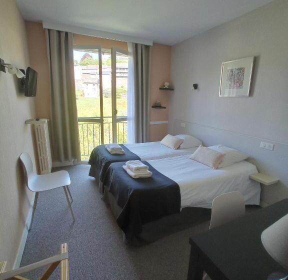 Номер Стандарт, Hôtel Ambroise