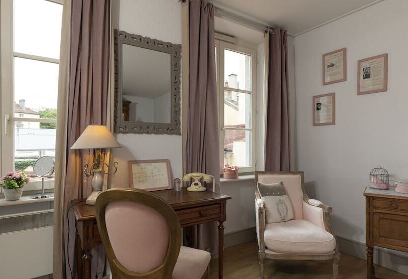 Номер Стандарт, The Originals Boutique, Hôtel De La Balance, Montbéliard