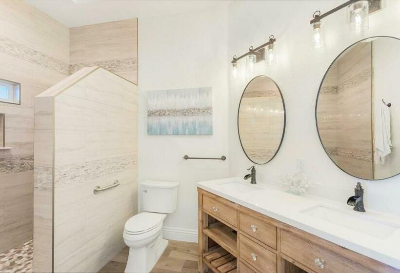 Люкс Кровать Кинг, Gaia Inn & Spa  Adult Only  Temecula Wine Country