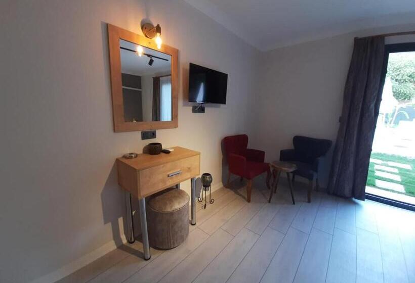 Люкс Вид на Сад, Kaya Köy Suite Otel