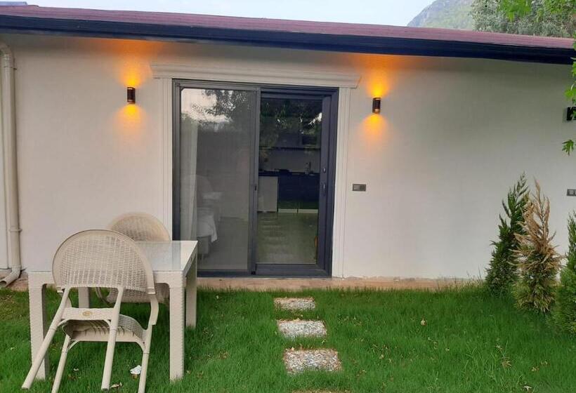 Люкс Вид на Сад, Kaya Köy Suite Otel