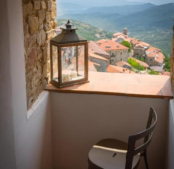 Полулюкс с Балконом, Castello Di Rocca Cilento