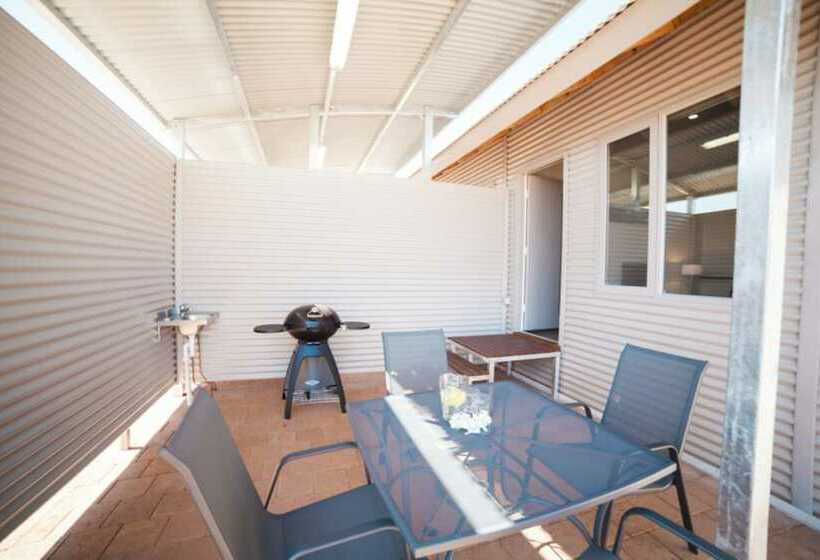 Апартаменты 2 Спальни, Exmouth Escape Resort