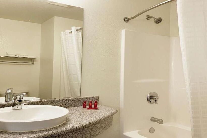 Номер Стандарт, Surestay Plus Hotel By Best Western Niagara Falls East