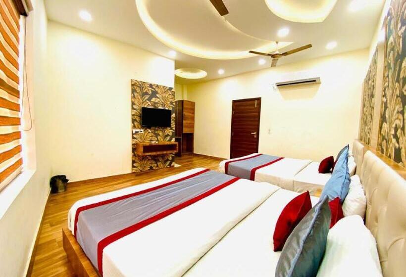 Family Suite, Avista