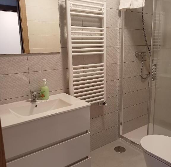 Номер Стандарт, Pension Xacobeo Lavacolla