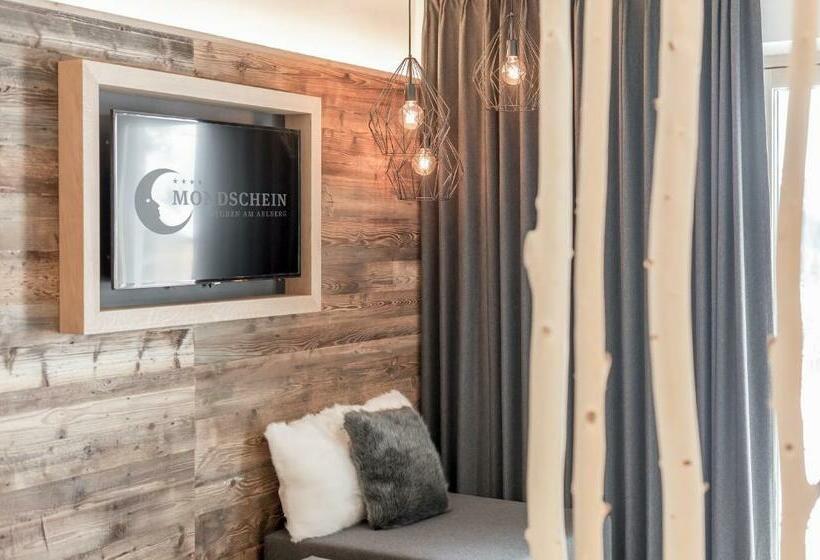 سوئیت با بالکن, Mondschein Hotel & Chalet