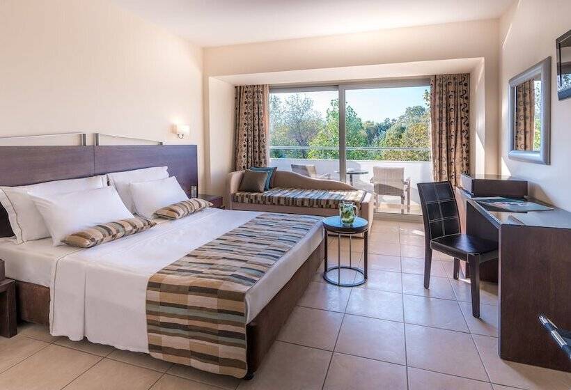 스탠다드 룸, Cronwell Platamon Resort