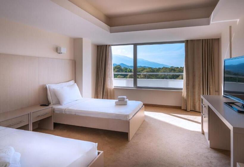 프레지덴셜 스위트, Cronwell Platamon Resort