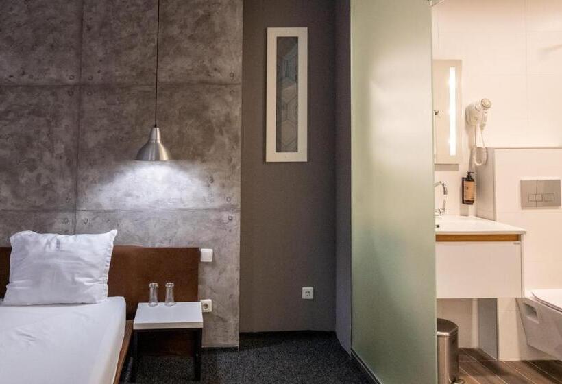 Студия Стандарт, Art Hotel Simona