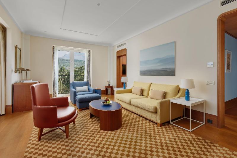استودیو استاندارد با چشم‌انداز کوهستان, Regent Porto Montenegro & Residences