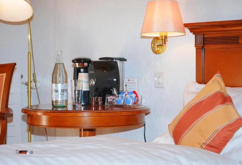 Номер Комфорт, Belle Epoque Hotel Victoria & Apartments