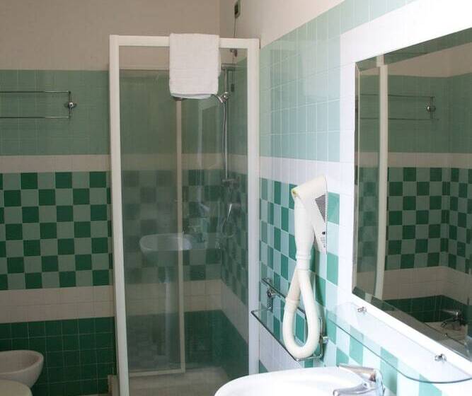 חדר סטנדרט לשלושה, Albergo Da Benedetta